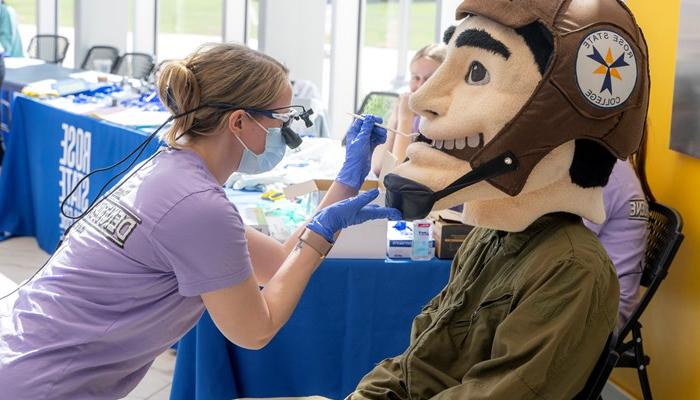 Rose State College Offers Dental Screenings To The Public